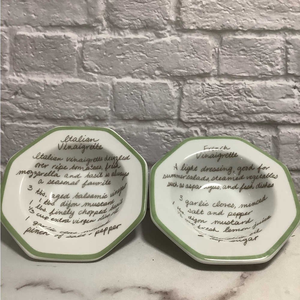 William Sonoma small vinaigrette dressing bowl  (set of 2) (B134)